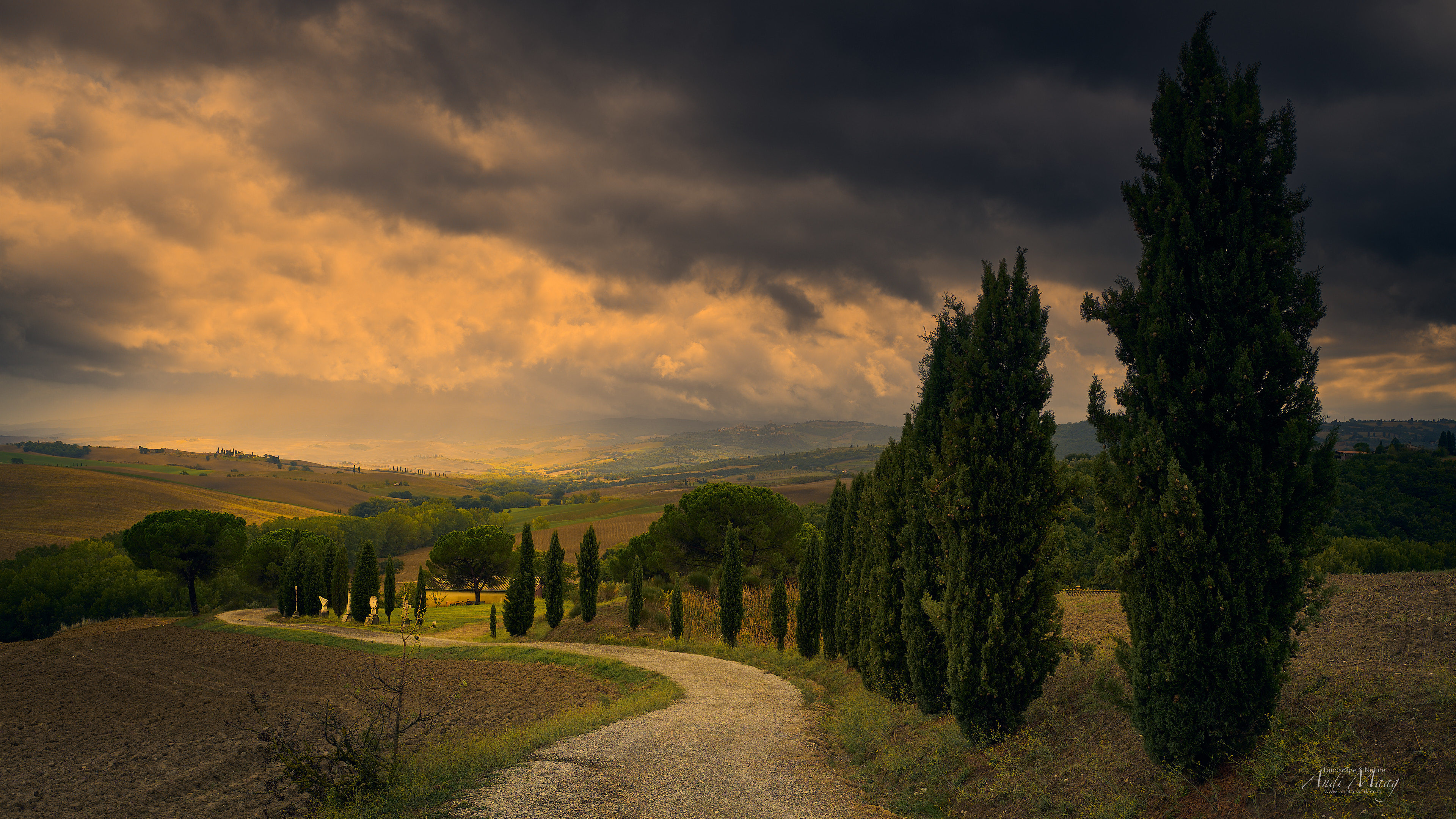  Tuscany 